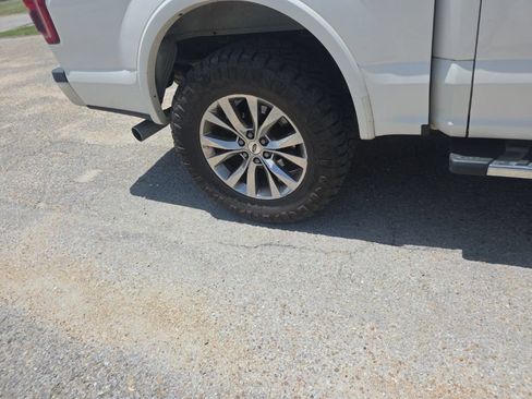 Used 2016 Ford F150 Lariat AWD/4WD image 19