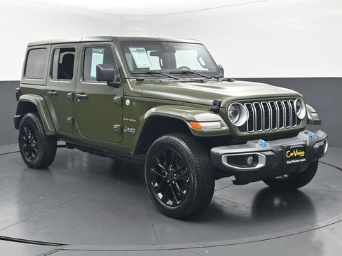 Used 2024 Jeep Wrangler Unlimited Sahara AWD/4WD image 3