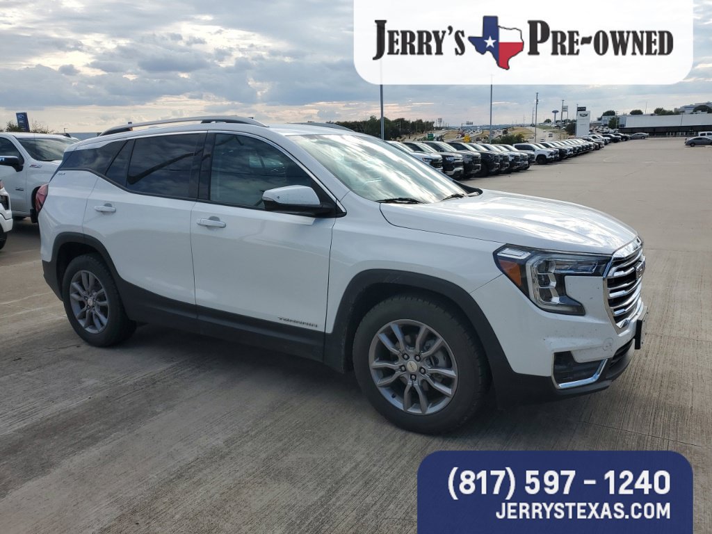 Used 2022 GMC Terrain SLT FWD image 2