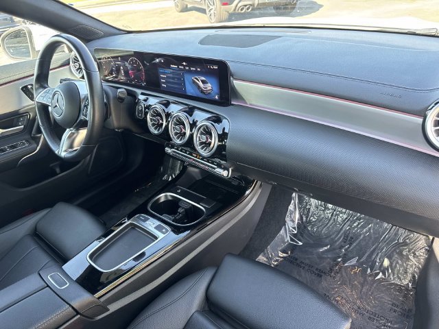 Used 2025 Mercedes-Benz CLA 250 4MATIC image 29