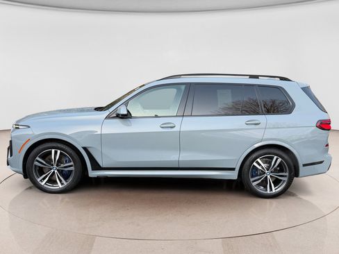 Used 2023 BMW X7 xDrive40i w/ Executive Package image 2