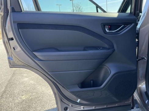 Used 2025 Subaru Forester Limited w/ Popular Package #1 image 2