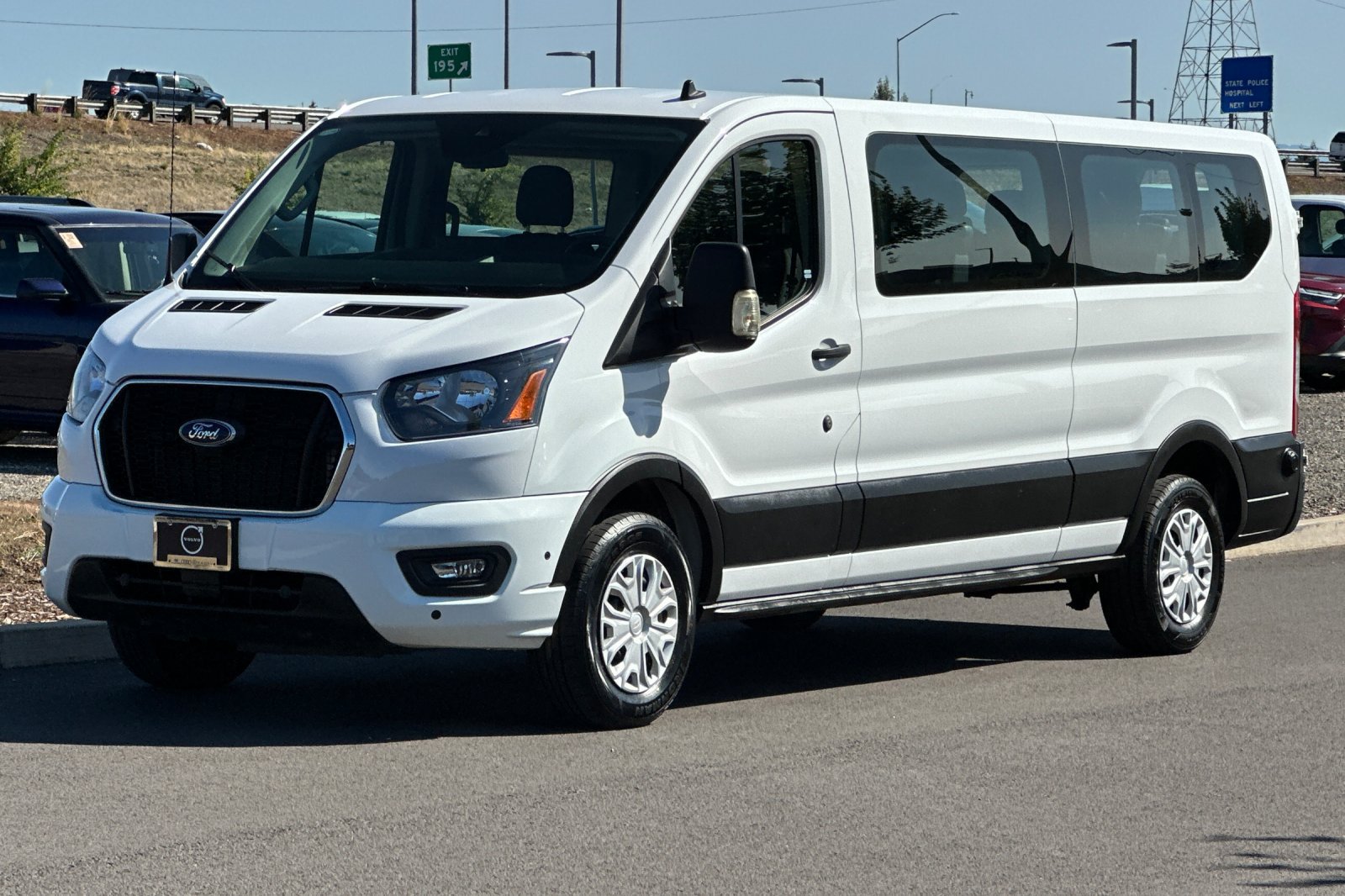 Used 2024 Ford Transit 350 XLT RWD image 7