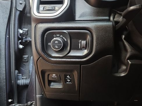 Used 2020 RAM 1500 Big Horn image 25