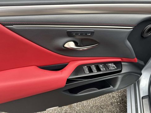 Used 2023 Lexus ES 350 F Sport w/ Accessory Package (Z2) image 15