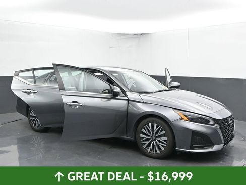 Used 2023 Nissan Altima 2.5 SV image 51