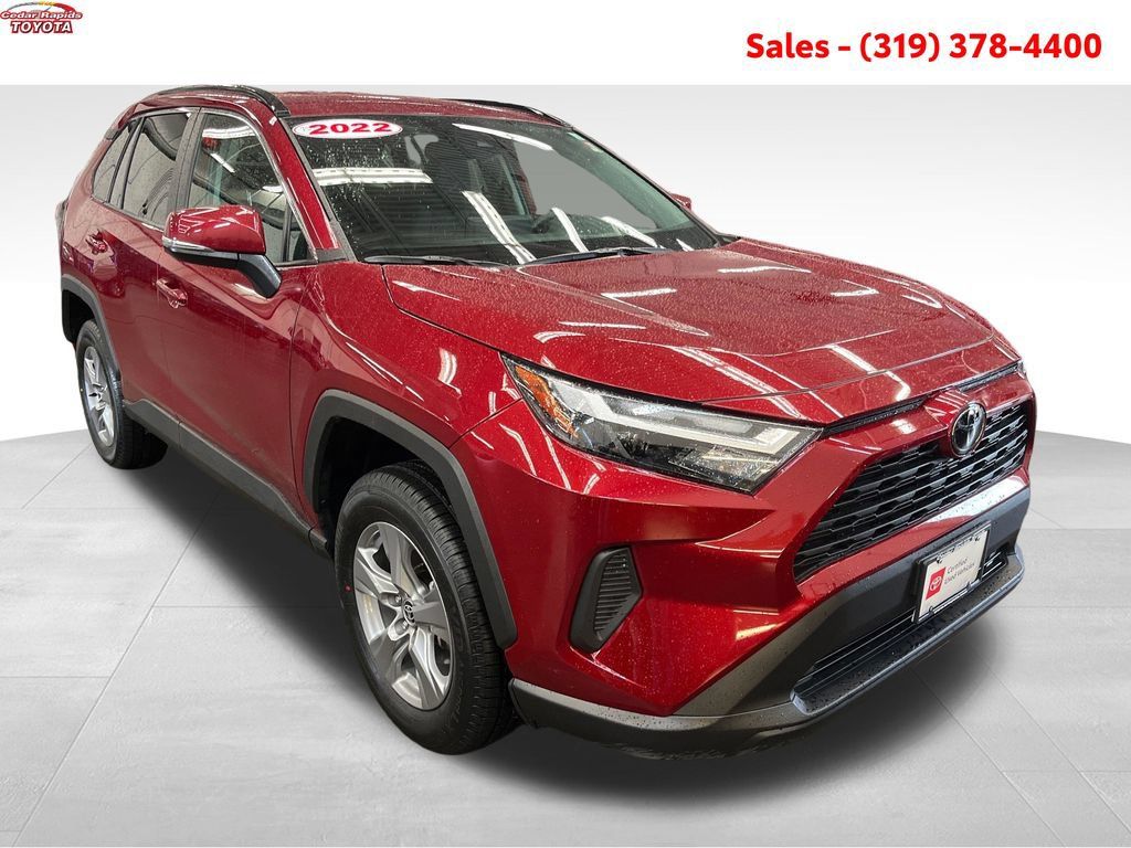 Certified 2022 Toyota RAV4 XLE w/ XLE Grade Weather Package AWD/4WD image 11
