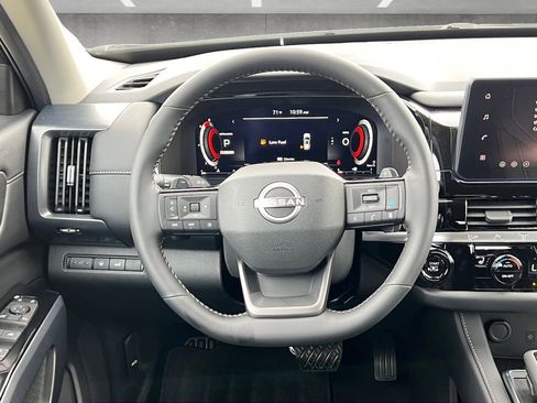 New 2026 Nissan Pathfinder SL FWD image 16