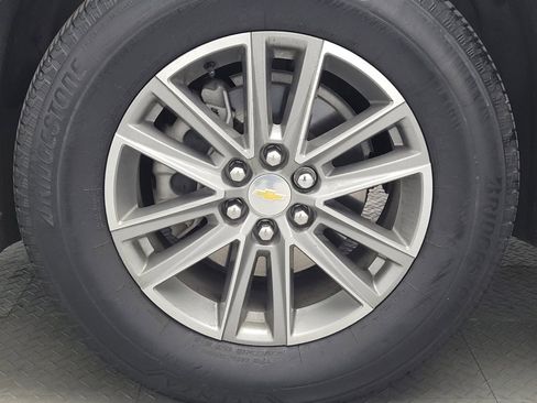 Used 2023 Chevrolet Traverse LT image 31