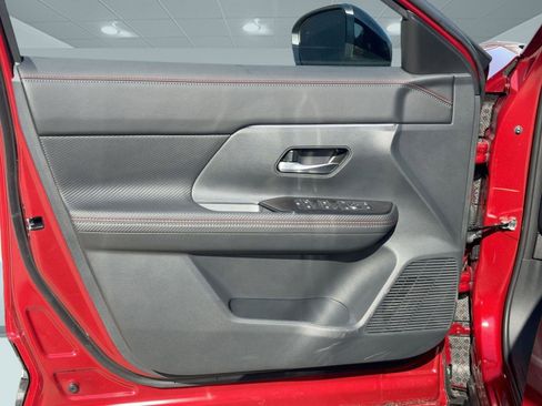 New 2026 Nissan Kicks SR w/ Cold Weather Package image 20