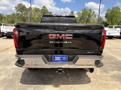 New 2026 GMC Sierra 2500 SLT w/ SLT Premium Package AWD/4WD image 4