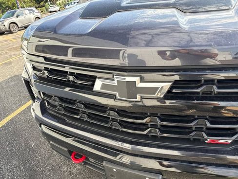 Used 2022 Chevrolet Silverado 1500 LT Trail Boss w/ LT Trail Boss Premium Package AWD/4WD image 2