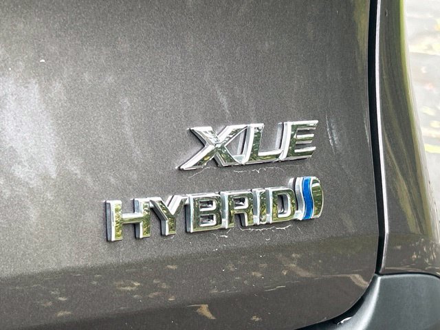 Used 2022 Toyota Sienna XLE AWD/4WD image 13