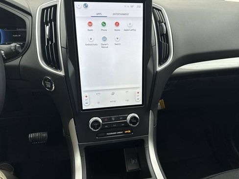 New 2024 Ford Edge SE w/ Black Appearance Package image 10