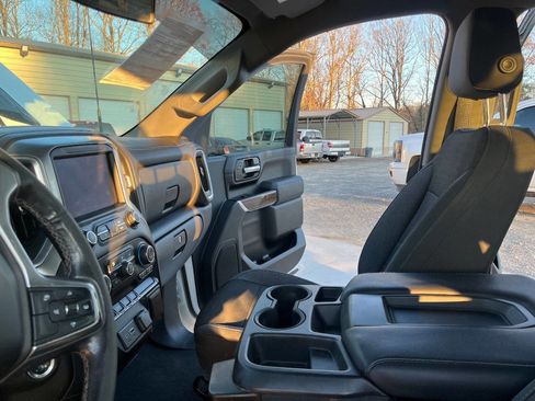 Used 2020 Chevrolet Silverado 2500 LT w/ Convenience Package image 23