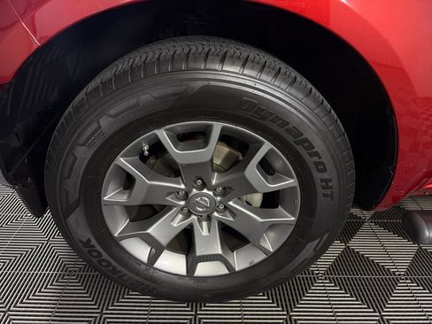 Used 2016 Nissan Frontier SL RWD image 12