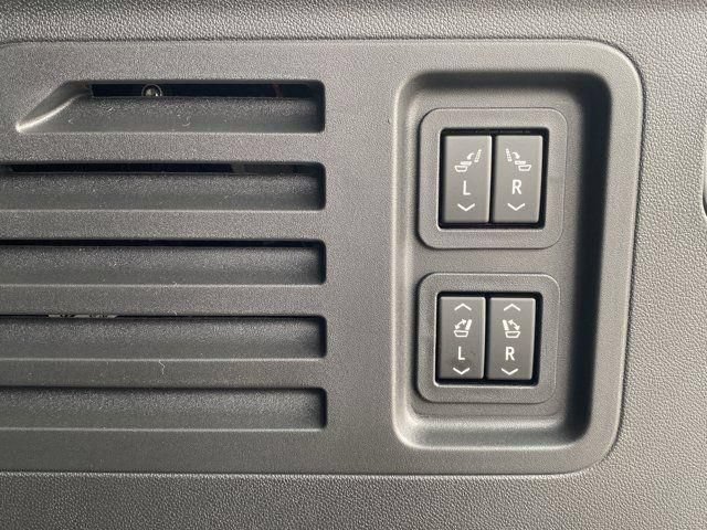 New 2026 Chevrolet Traverse High Country w/ LPO, Floor Liner Package FWD image 26