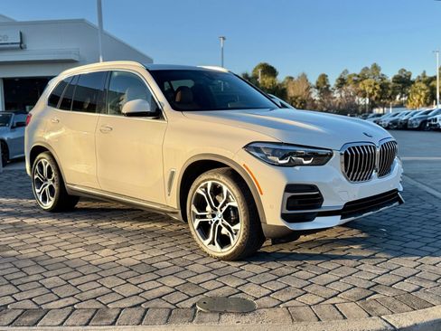 Certified 2023 BMW X5 sDrive40i w/ Premium Package image 7