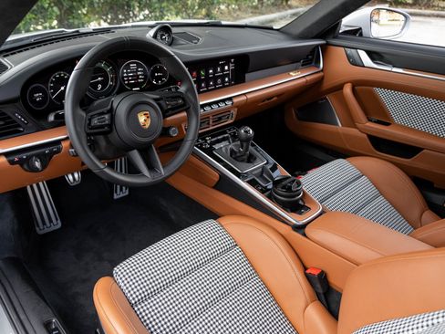 Certified 2023 Porsche 911 Sport Classic image 4