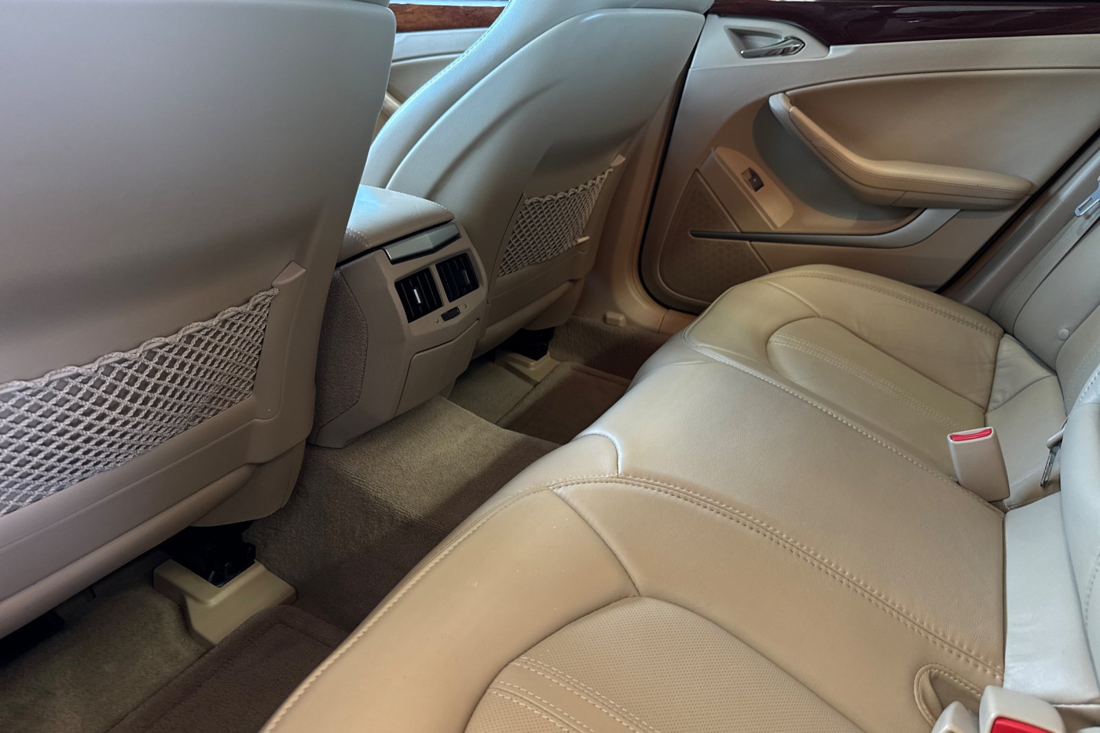 Used 2009 Cadillac CTS 3.6 w/ Wood Trim Package RWD image 8