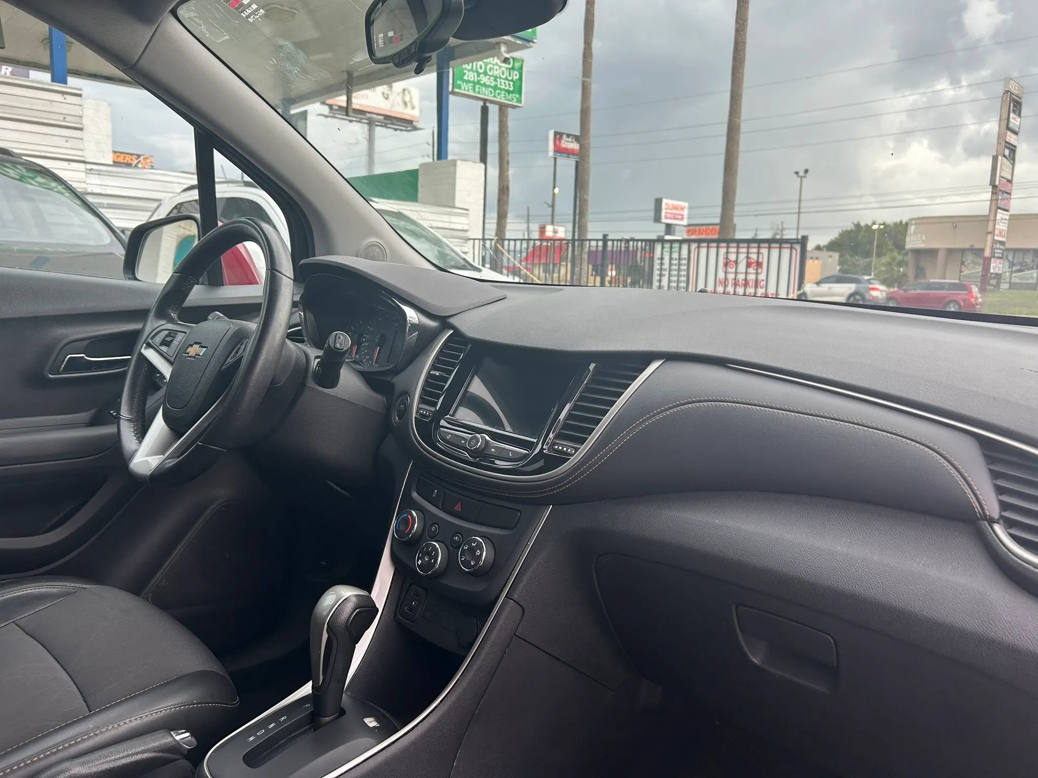 Used 2018 Chevrolet Trax LT w/ LT Convenience Package FWD image 14