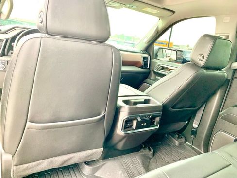 Used 2024 GMC Sierra 1500 Denali w/ Denali Reserve Package AWD/4WD image 16