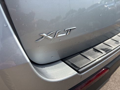 Used 2023 Ford Explorer XLT w/ Equipment Group 202A AWD/4WD image 9