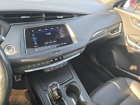 Used 2021 Cadillac XT4 Sport w/ Sun And Sound Package AWD/4WD image 7