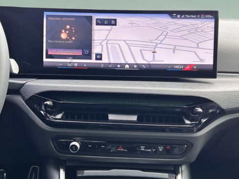 Used 2026 BMW 330i Sedan w/ M Sport Package image 11