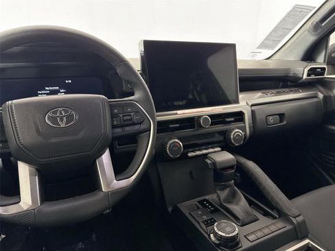 Certified 2025 Toyota Tacoma TRD Sport image 30