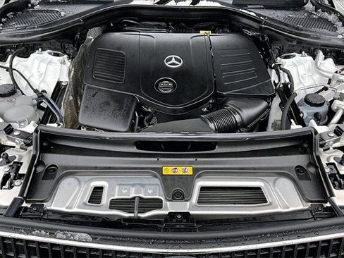 Certified 2025 Mercedes-Benz GLC 300 4MATIC image 33