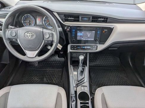 Used 2017 Toyota Corolla LE FWD image 13