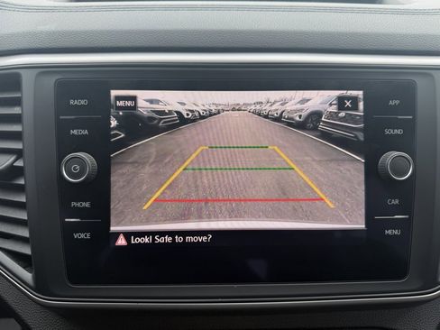 Used 2021 Volkswagen Atlas SE image 40