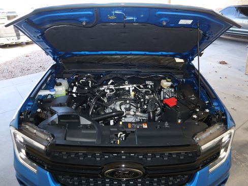 New 2025 Ford Ranger Lariat w/ Black Appearance Package image 21