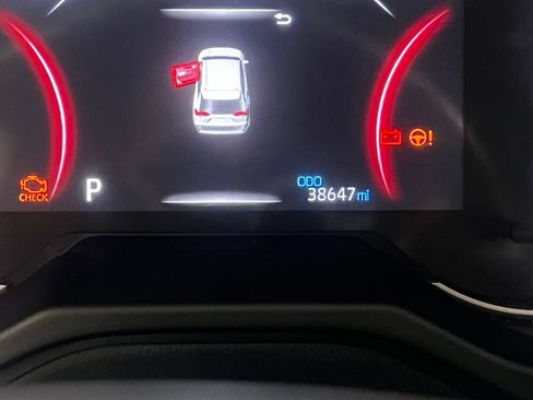 Used 2025 Toyota RAV4 XLE FWD image 15