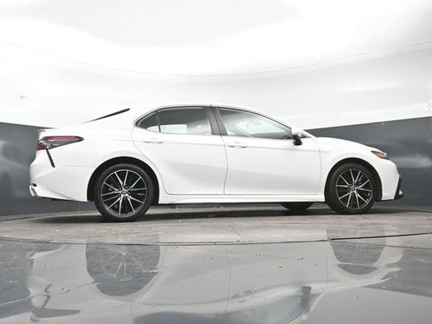 Used 2024 Toyota Camry SE FWD image 28