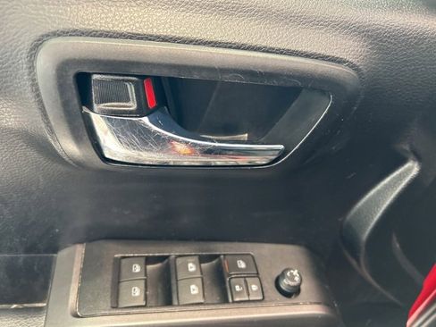 Used 2021 Toyota Tacoma 4x4 Double Cab image 9