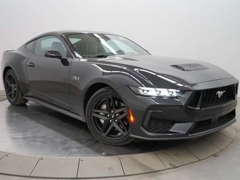 Used 2024 Ford Mustang GT Premium RWD image 3