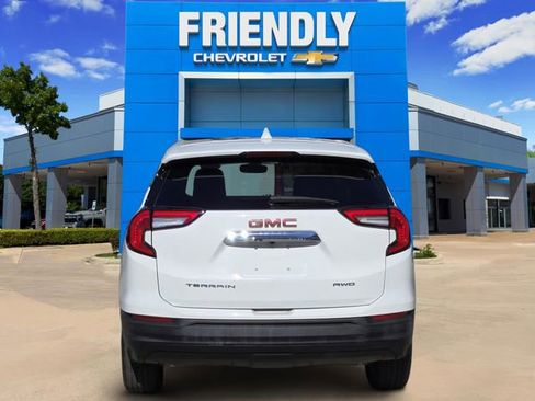 Used 2024 GMC Terrain SLE image 6