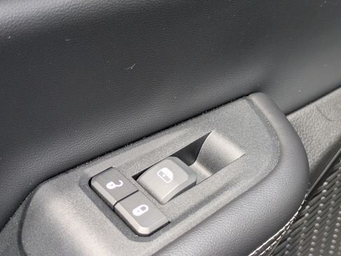Used 2024 Jeep Grand Cherokee Altitude AWD/4WD image 26