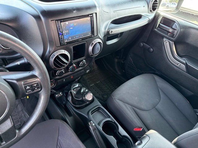 Used 2017 Jeep Wrangler Sport AWD/4WD image 18