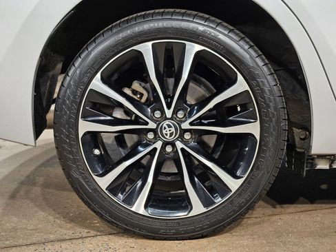 Used 2019 Toyota Corolla SE FWD image 17