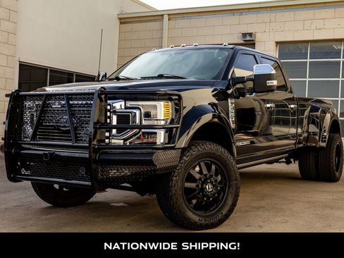 Used 2022 Ford F450 Platinum w/ FX4 Off-Road Package image 4