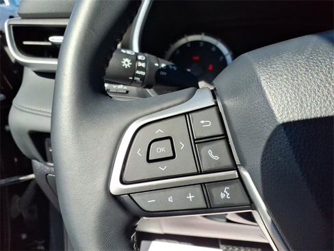 Used 2023 Toyota Highlander XLE image 27