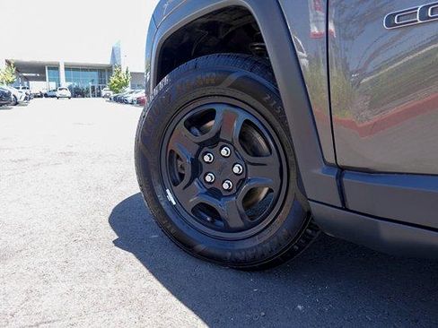 Used 2019 Jeep Compass Sport FWD image 9