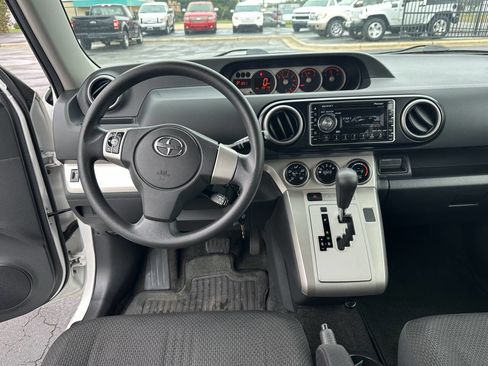 Used 2008 Scion xB FWD image 14