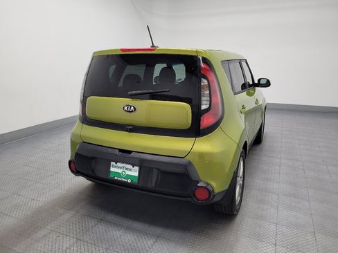 Used 2016 Kia Soul + FWD image 7
