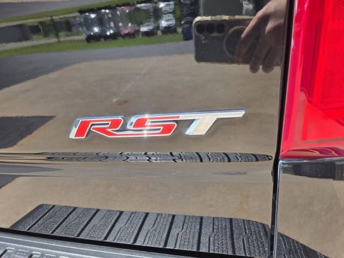 Used 2019 Chevrolet Silverado 1500 RST AWD/4WD image 38