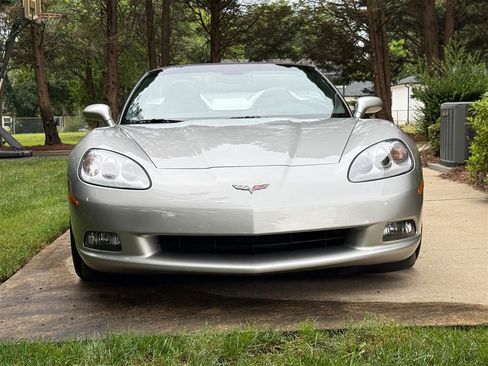 Used 2008 Chevrolet Corvette Convertible w/ Preferred Equipment Group RWD image 29