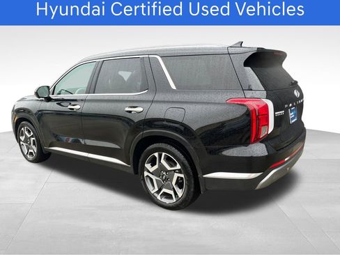 Used 2023 Hyundai Palisade Limited w/ Winter Package AWD/4WD image 16